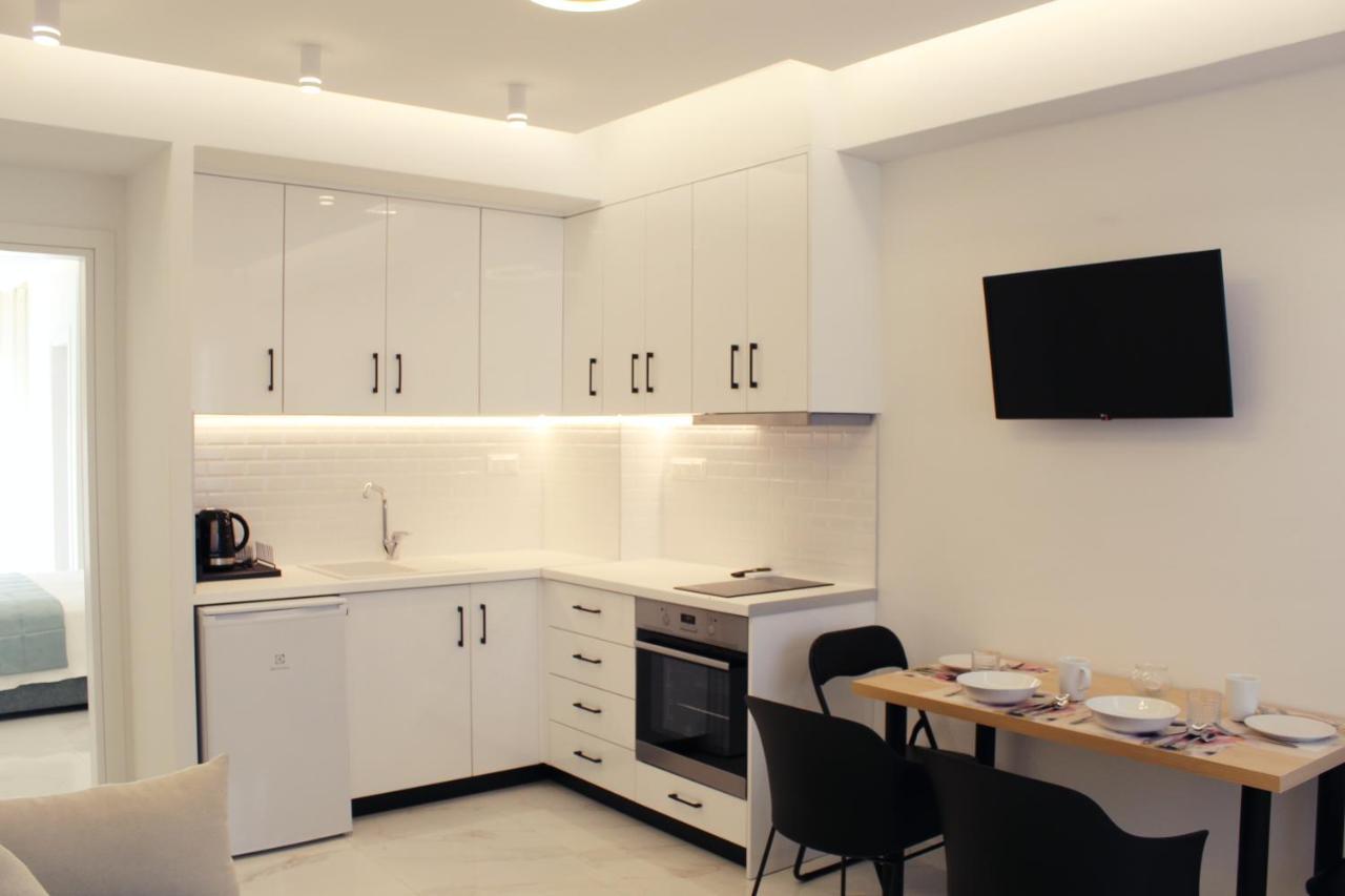 Saan Luxury Living Apartment Nea Kallikrateia Bagian luar foto