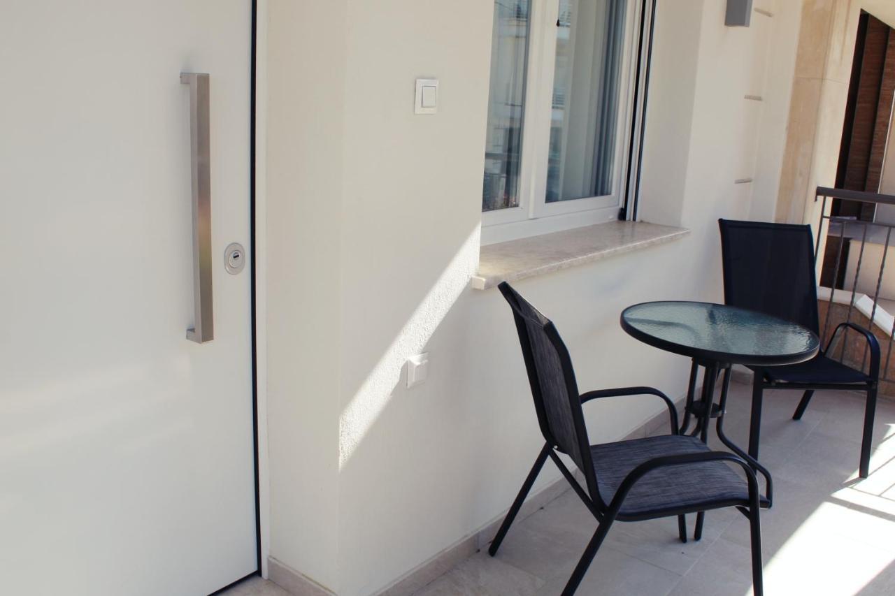 Saan Luxury Living Apartment Nea Kallikrateia Bagian luar foto
